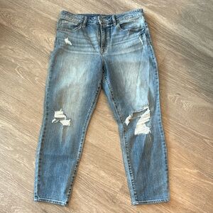 Fashion Nova ripped Mom jean